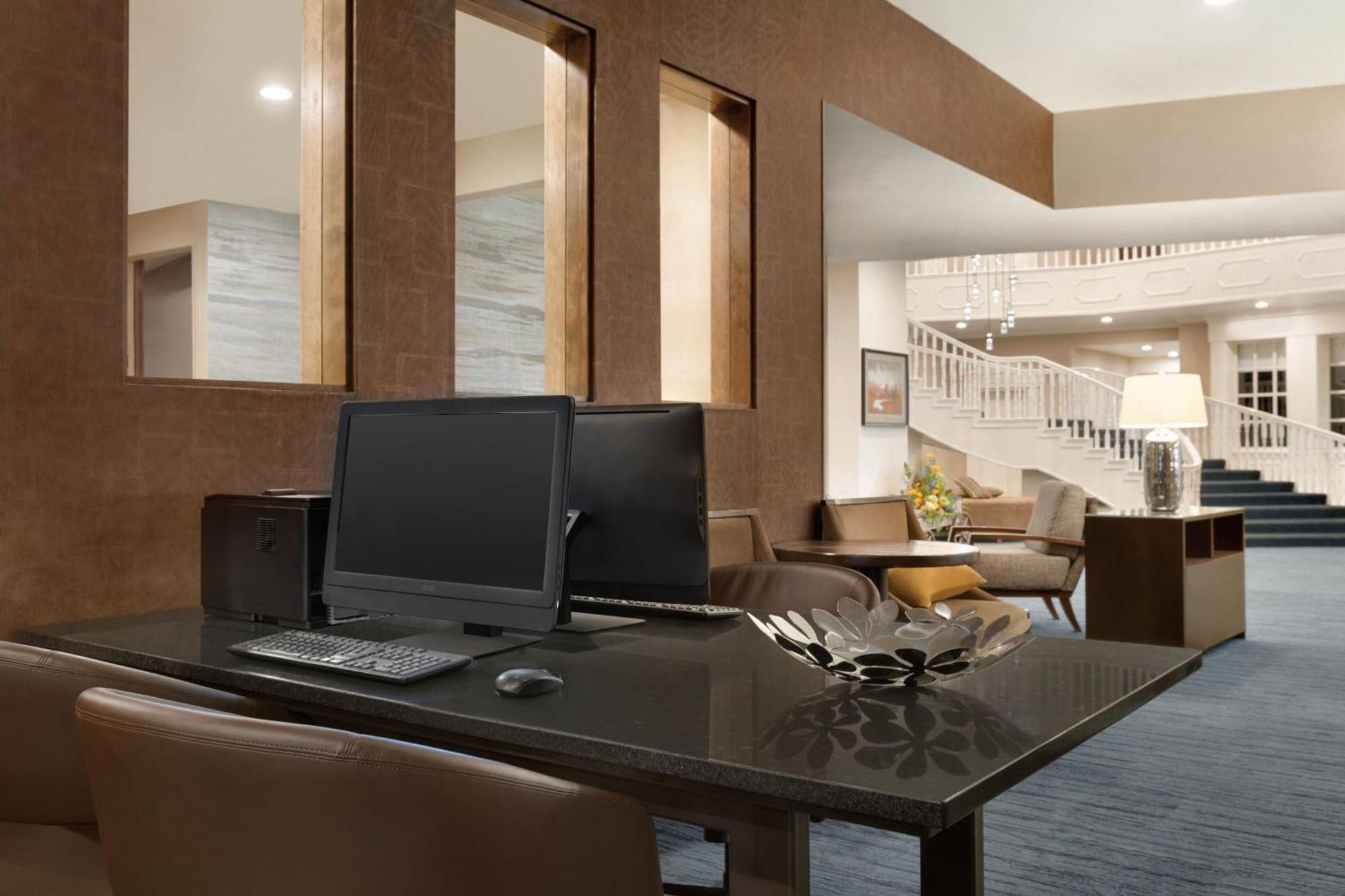 Delta Hotels By Marriott Helena Colonial Εξωτερικό φωτογραφία